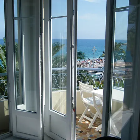 Apartman Palais Henri Iv *